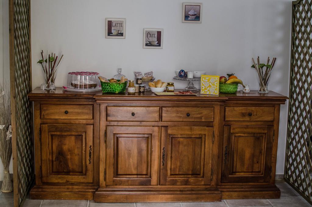 Bed & Breakfast Lady-B เนเปิลส์ ภายนอก รูปภาพ