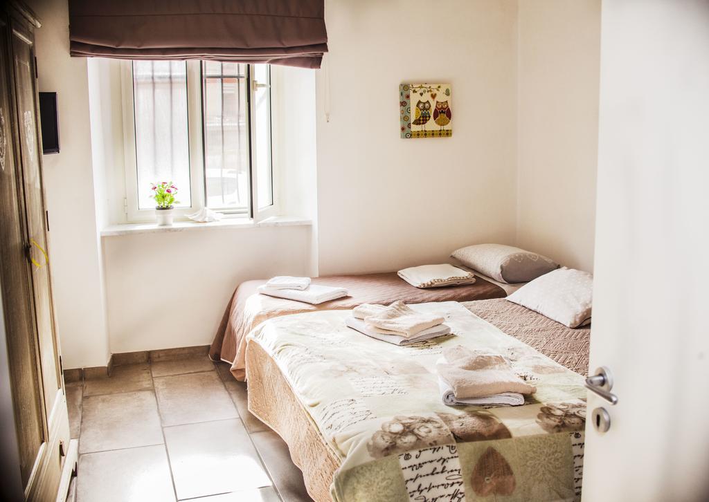 Bed & Breakfast Lady-B เนเปิลส์ ภายนอก รูปภาพ