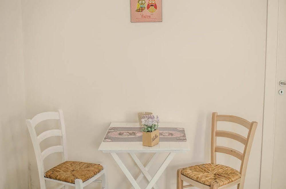 Bed & Breakfast Lady-B เนเปิลส์ ภายนอก รูปภาพ